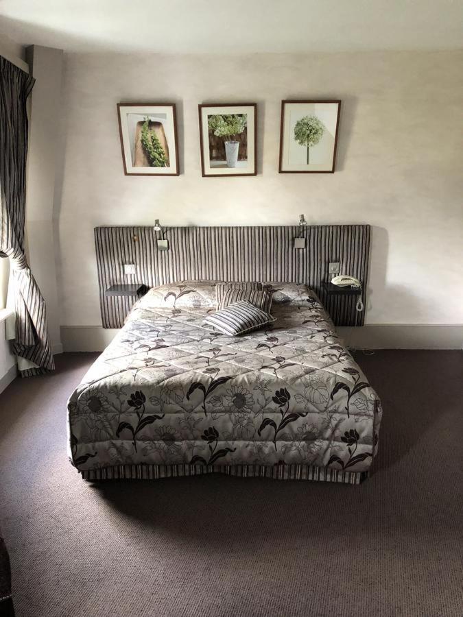 Le Cabouillet Hotell LʼIsle-Adam Eksteriør bilde