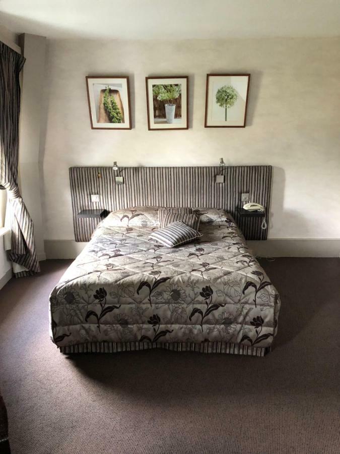 Le Cabouillet Hotell LʼIsle-Adam Eksteriør bilde